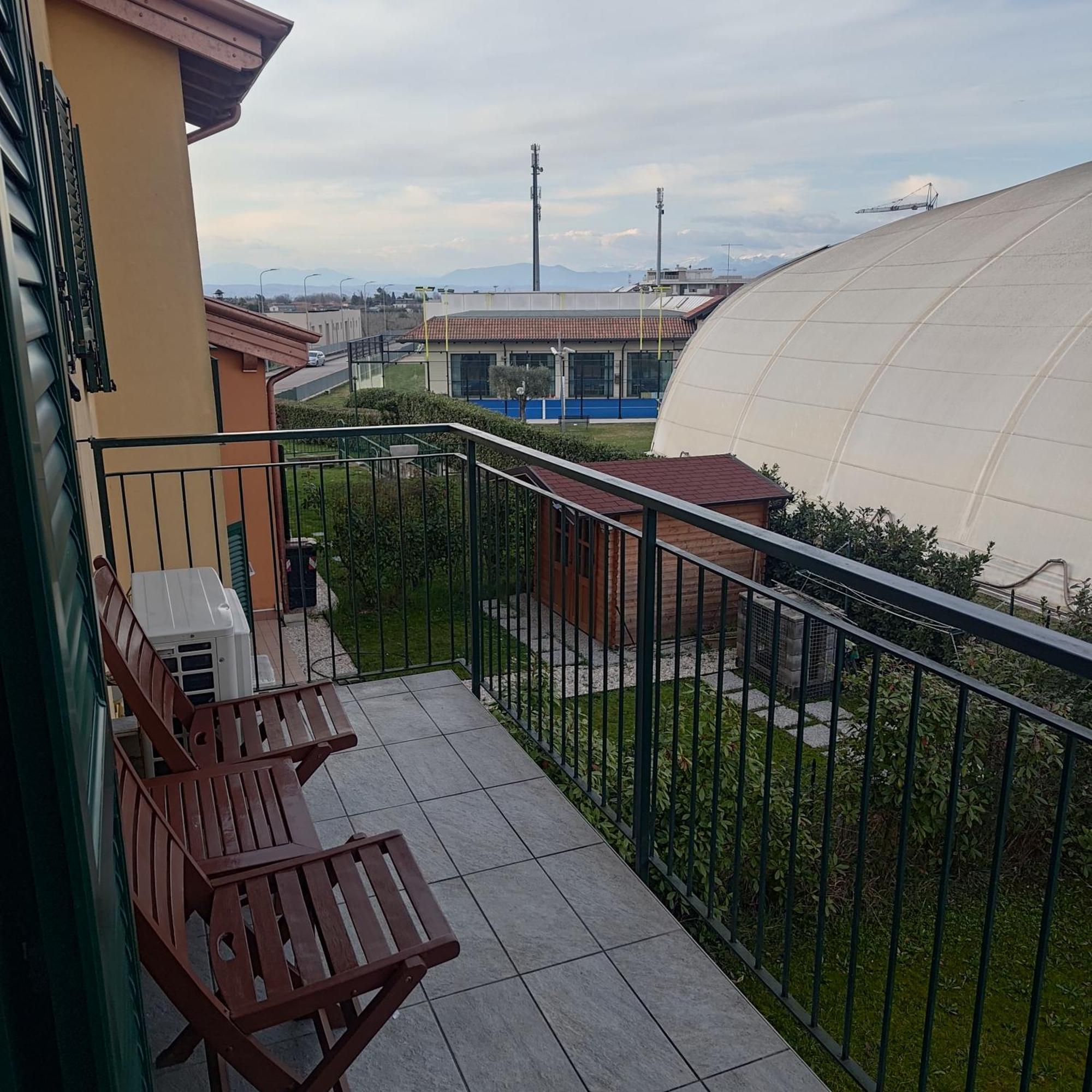 Peschiera Appartamenti Vacanze Peschiera del Garda Habitación foto