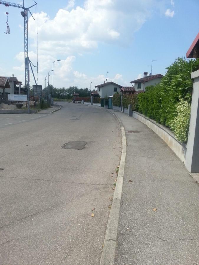 Peschiera Appartamenti Vacanze Peschiera del Garda Exterior foto